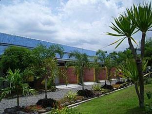 Hotel Cendrawasih Jembel Exterior foto